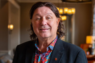 headshot of Dr. John Tetnowski