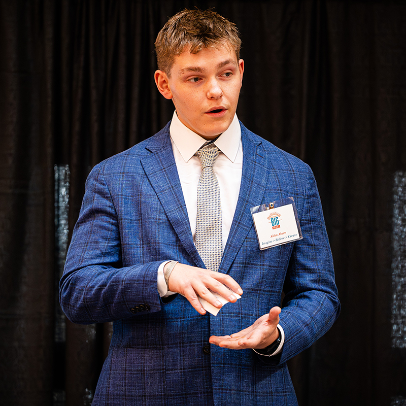 Aidan Ahern Aidan Ahern delivers a business pitch.