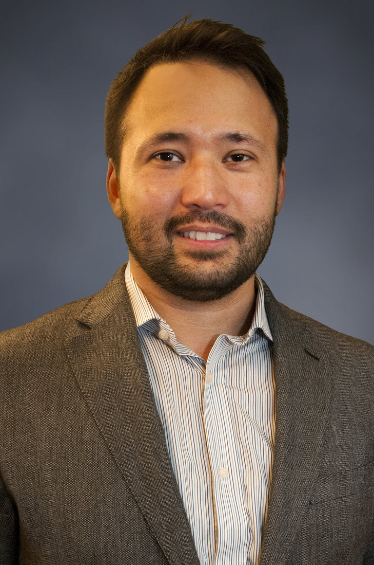 MSIS assistant professor Bryan Hammer researches mobile addiction