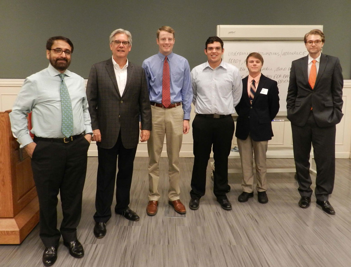 OSU MBA students meet Rod Whitson and ask advice.