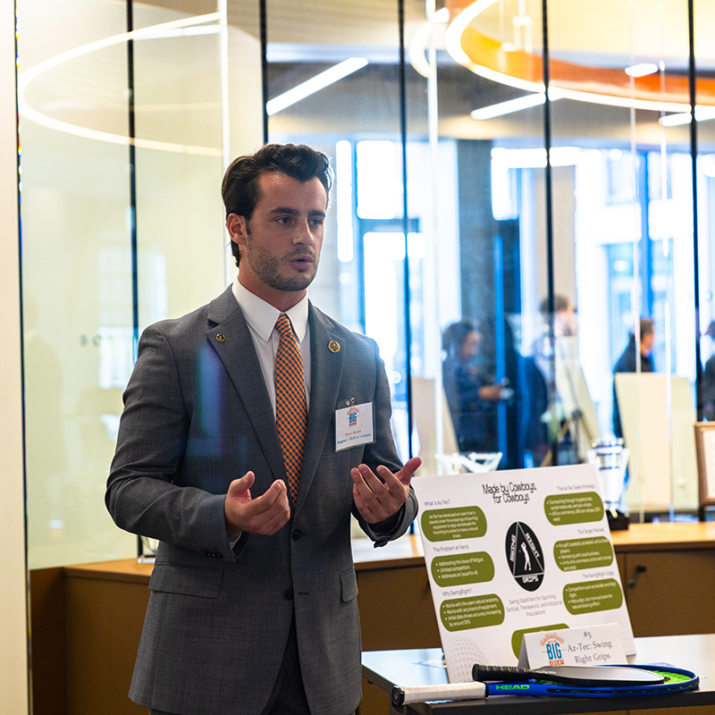 Steve Azzaro Winning student Steve Azzaro presents his business idea.