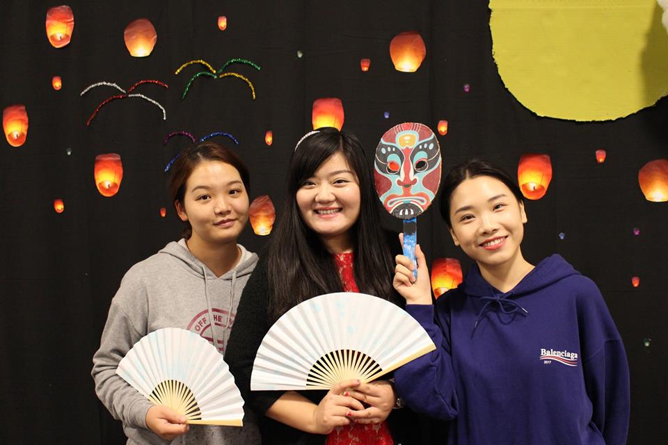 Students celebrating the Harvest Moon Festival 2018