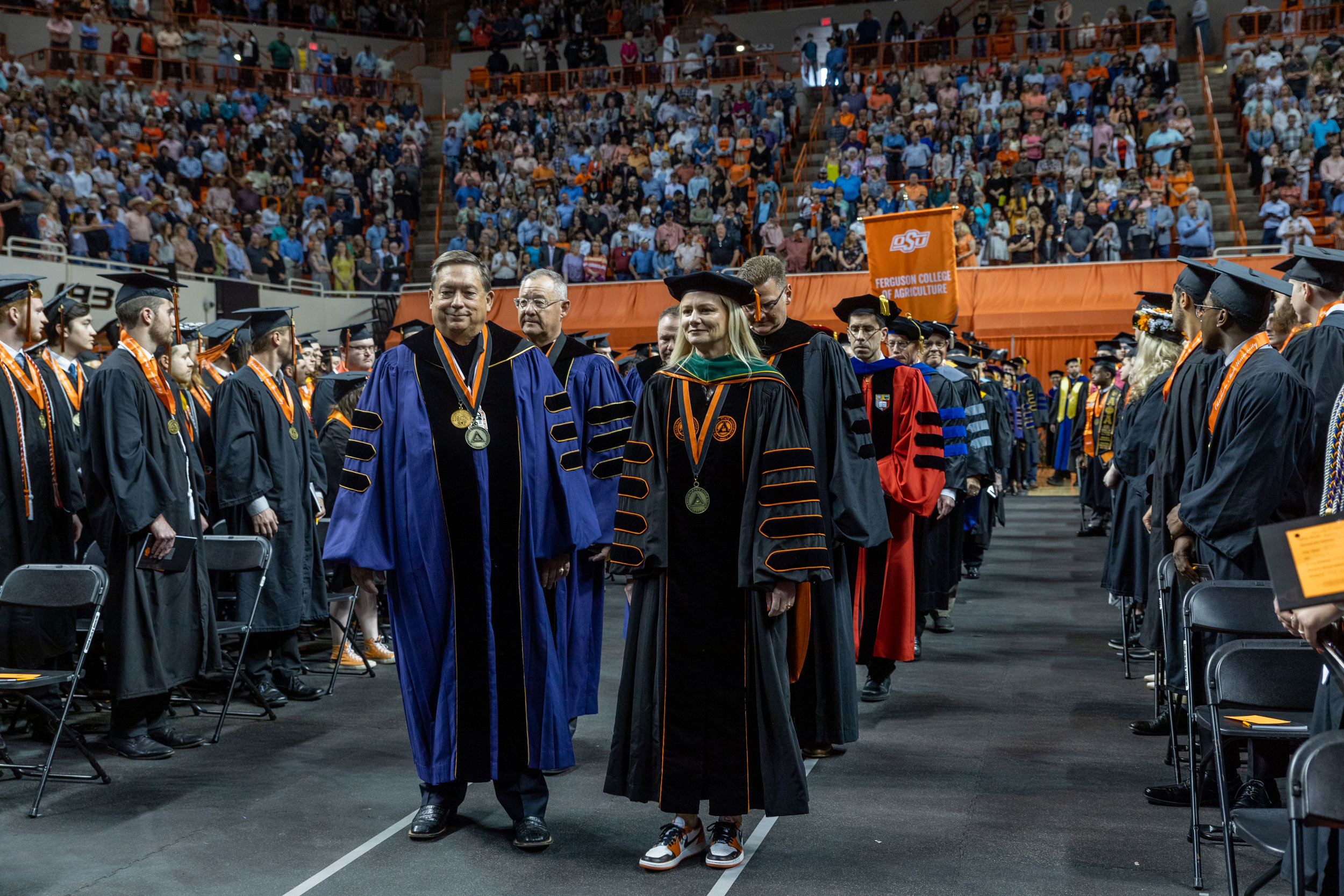 Bills trainer Denny Kellington, who helped save Damar Hamlin, speaks at  Oklahoma State graduation 