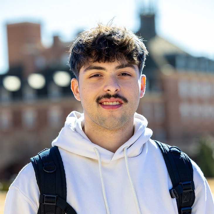 portrait image of Thiago Delapena