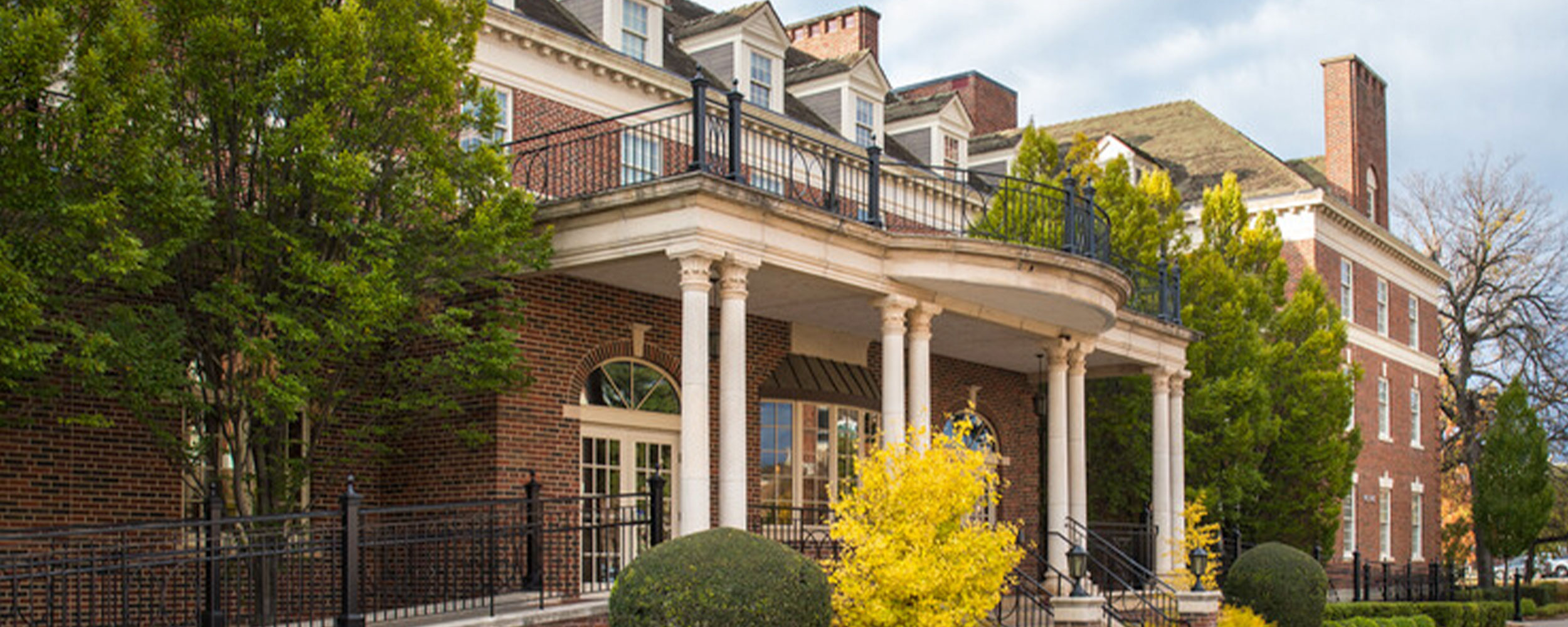 Exterior image of Willard Hall