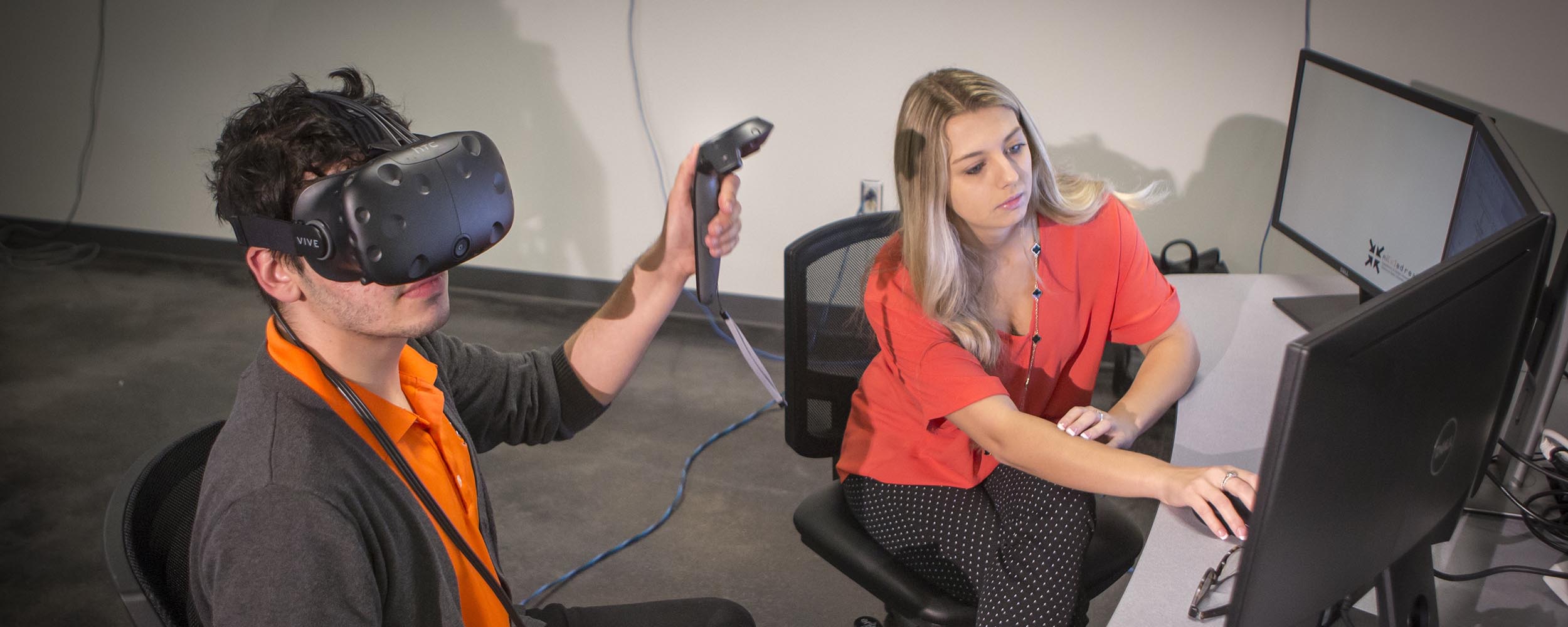 Interior design lab using virtual reality tech