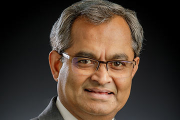 Reed-Apple award given to Dr. Sunderesh Heragu