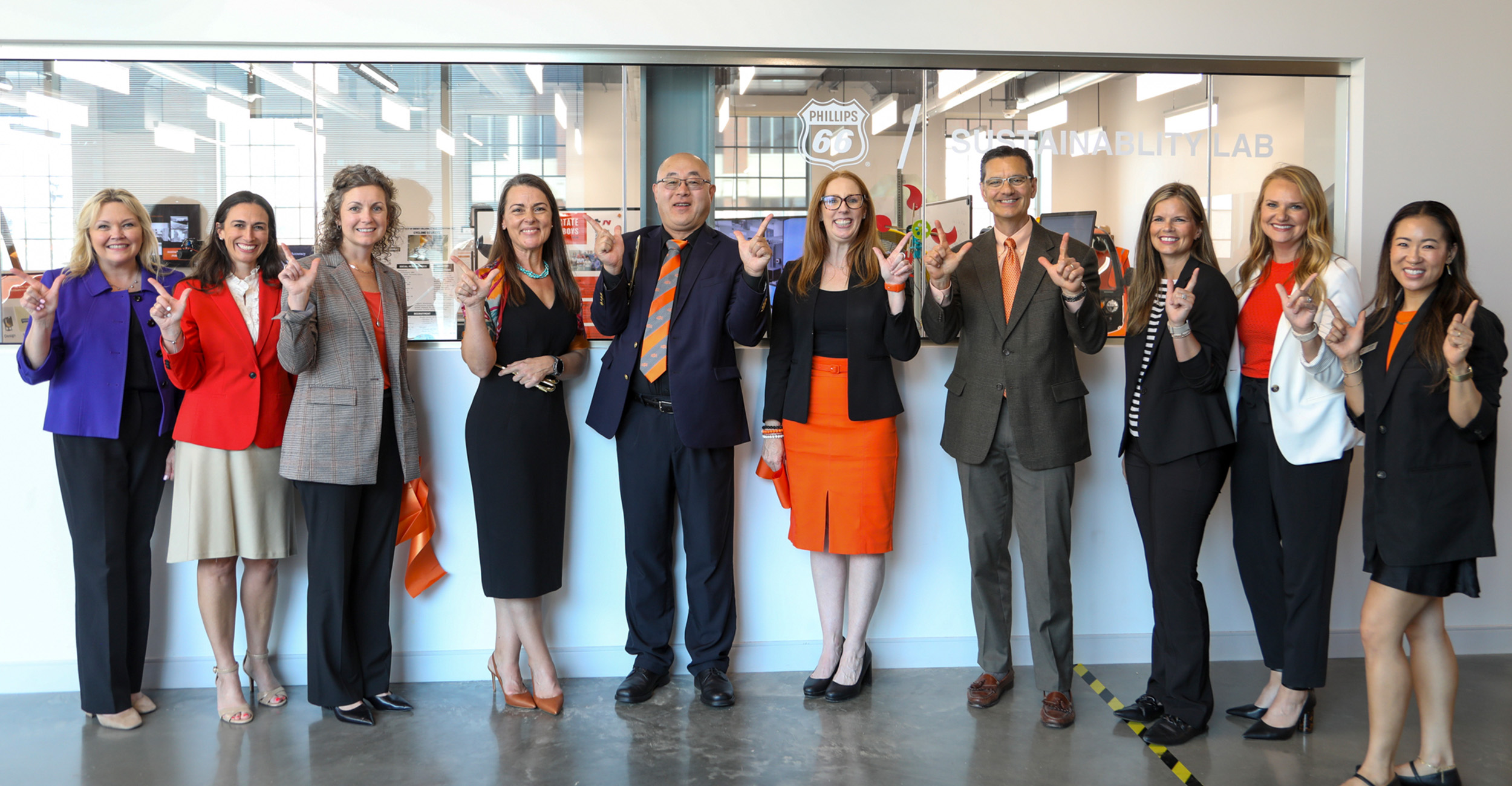 CEAT celebrates grand opening of the Phillips 66 Sustainability Lab with ribbon cutting ceremony