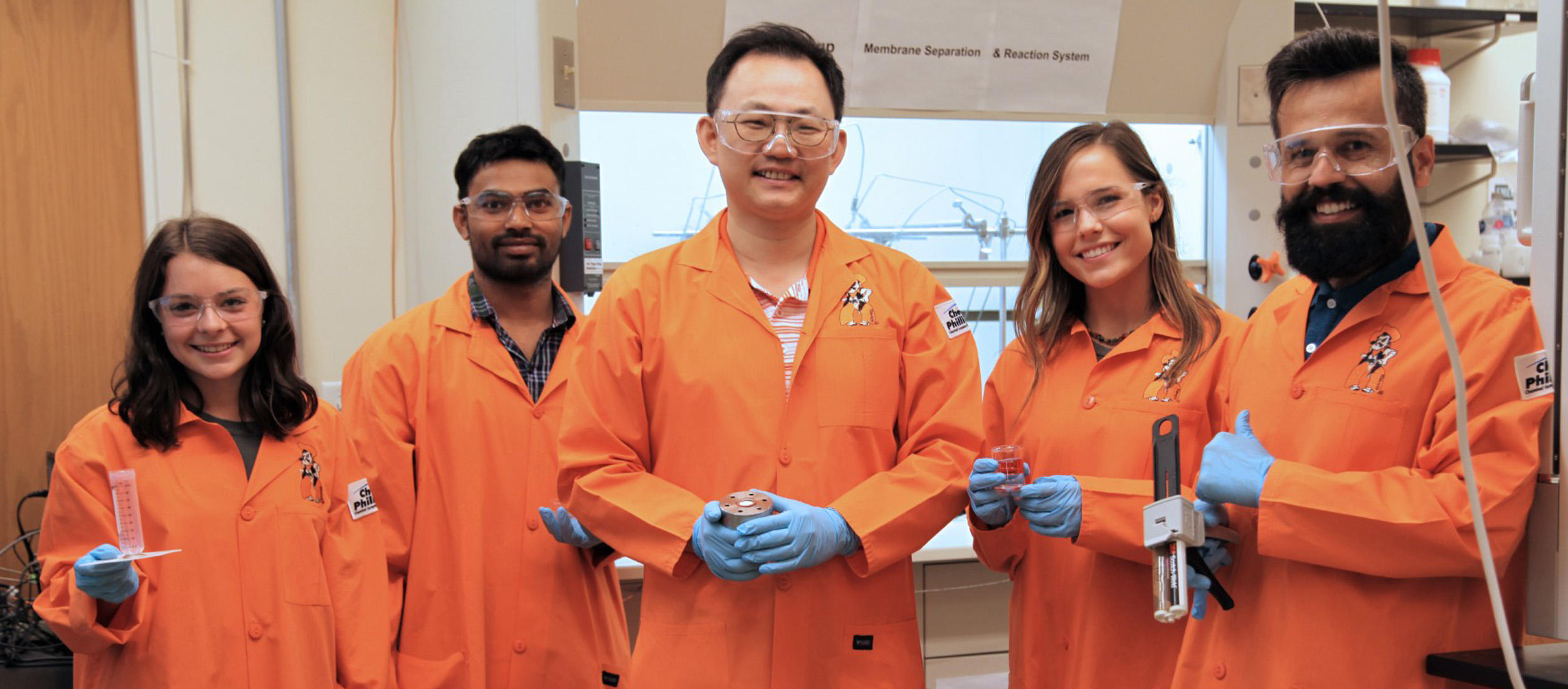Dr. Kim and research team in the lab