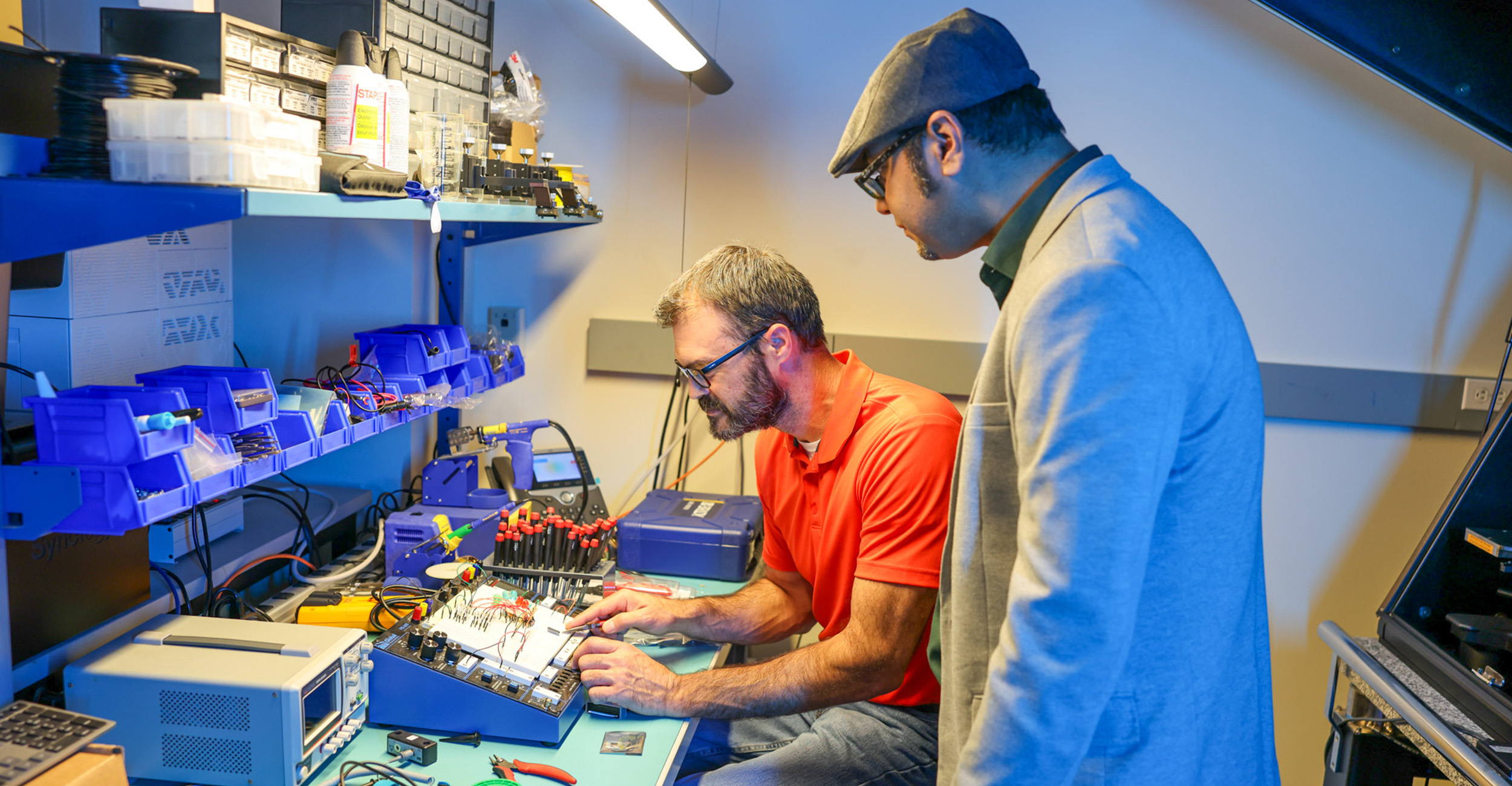 Researchers explore terahertz technology for faster, more reliable wireless networks 