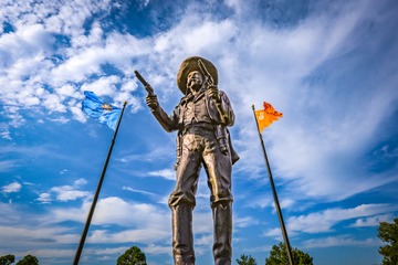 A statue of Frank Eaton.
