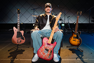 Touring musician Silva returns for degree