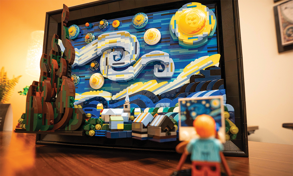 Rodrigo Tello's LEGO recreation of the Starry Night painting by Van Gogh.