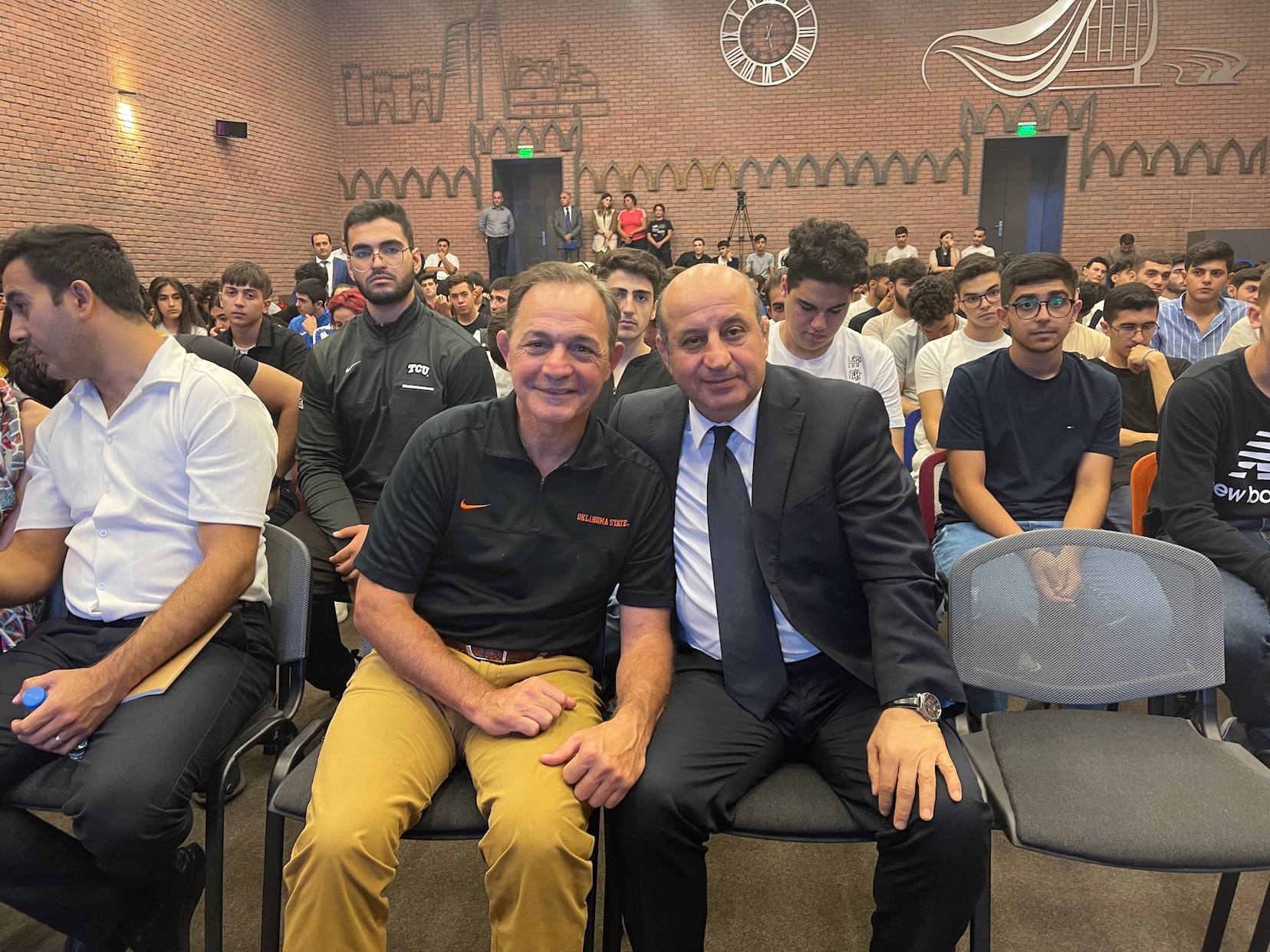 John Smith (left) sits with Khazar Isayev (right), who he beat in the 1987 World Championship final.