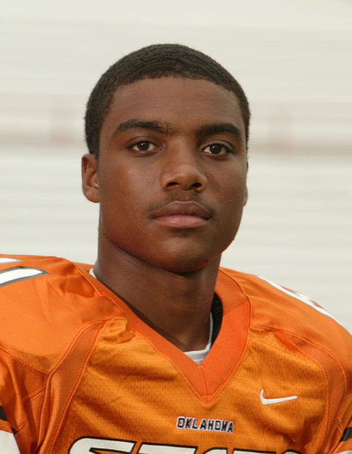 D’Juan Woods playing football at OSU.