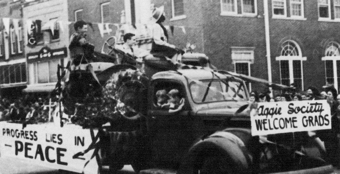 1942-1944 homecoming parade