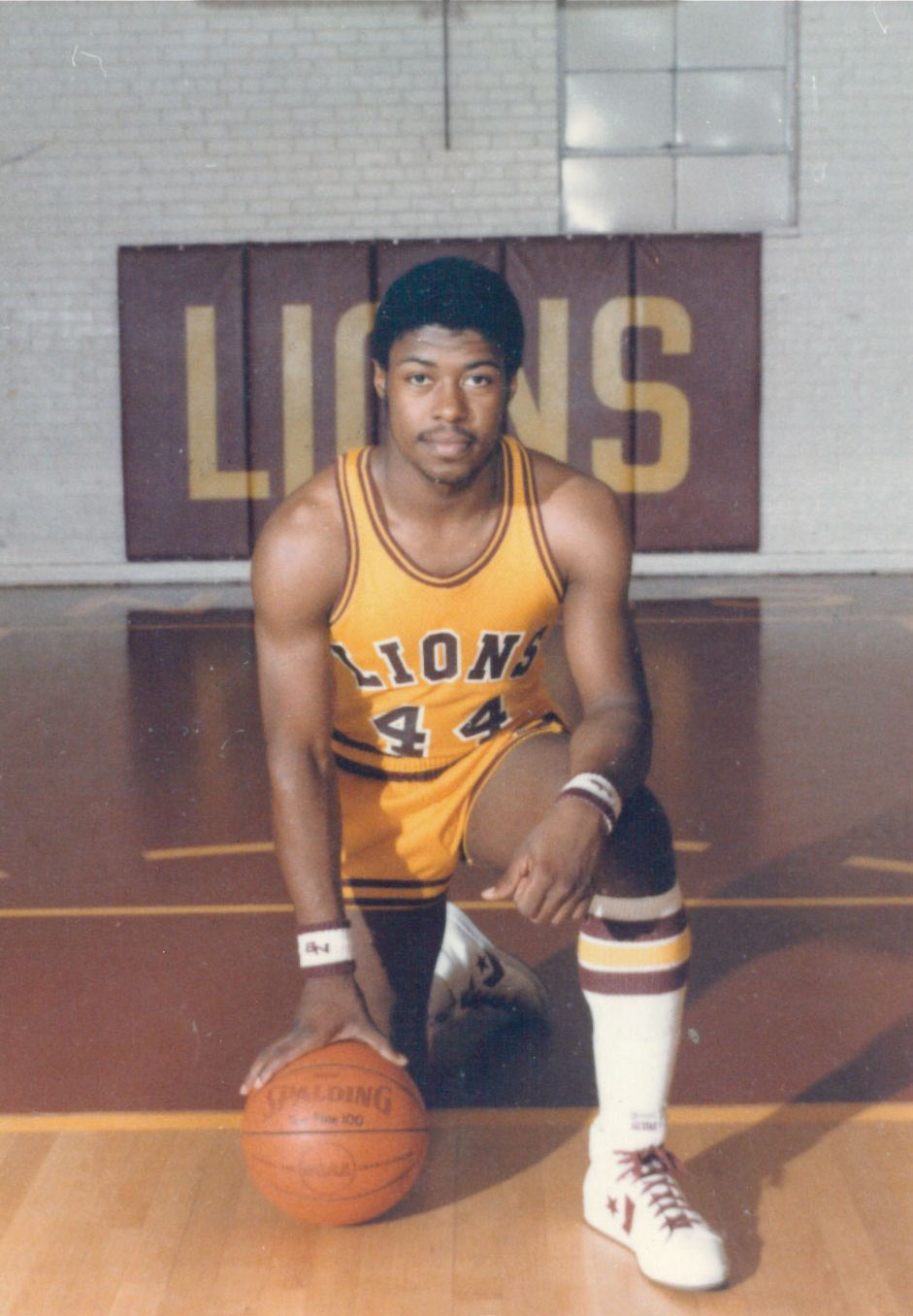 leon jones wearing a basketball uniform