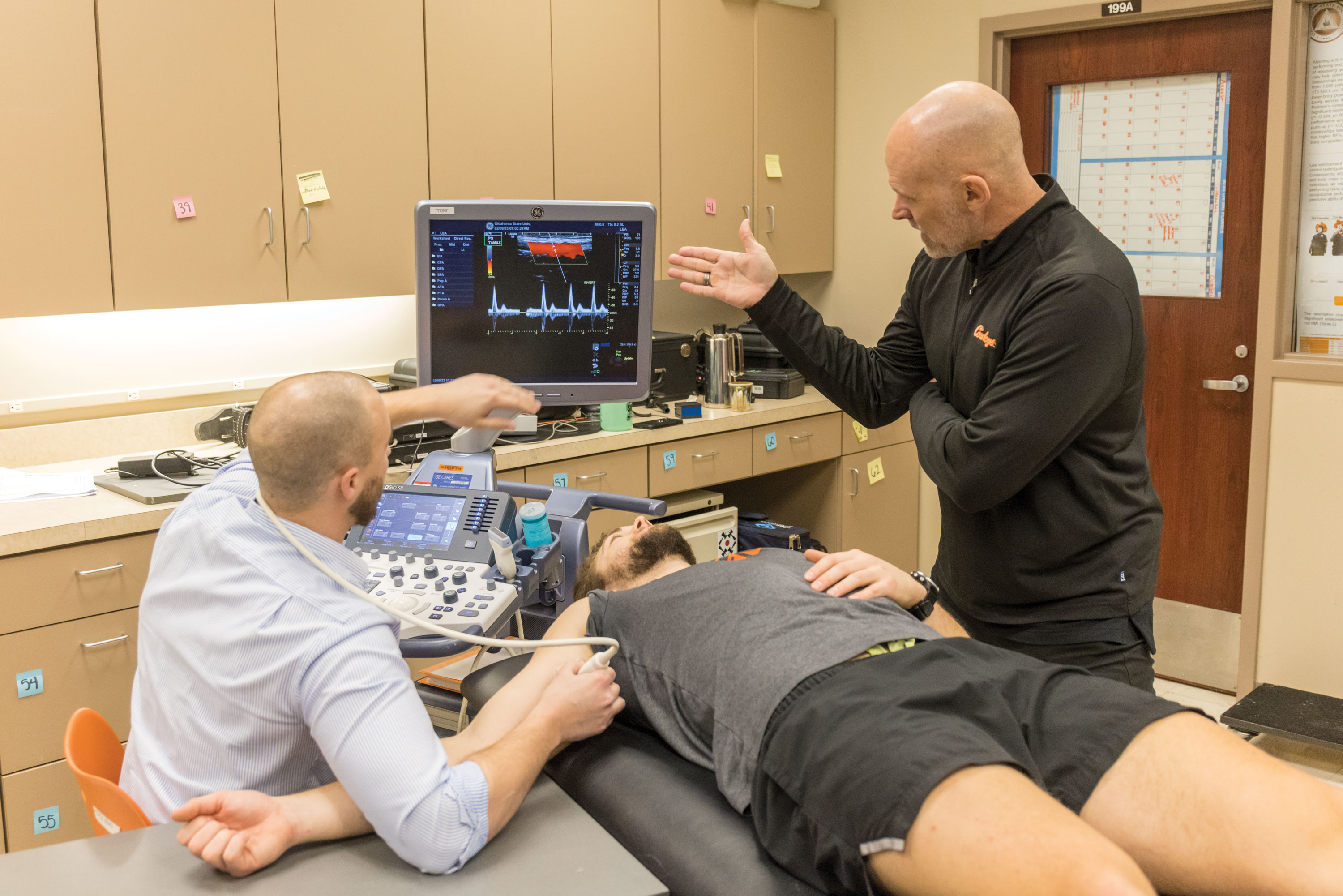 Dr. Shane Hammer conducts a diagnostic ultrasound to monitor blood flow at the Human Performance Lab located within the School of Kinesiology, Applied Health and Recreation. HPNRI connects experts like Hammer with other faculty members and units across the OSU System to advance research through a collaborative approach that emphasizes connectivity and transdisciplinary research.