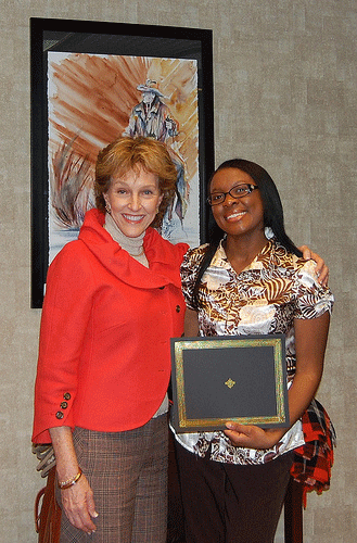 Oklahoma State University First Lady Ann Hargis (left) presents the Ann Hargis Lahoma Scholarship to this year’s recipient, Kea Beasley of Oklahoma City, Okla.
