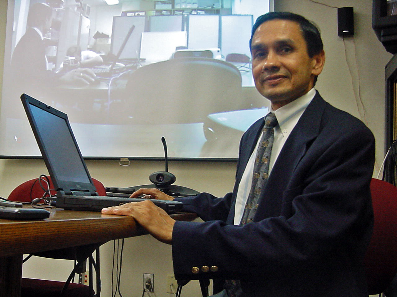Ramesh Sharda, Oklahoma State University professor and head of OSU’s Institute for Research in Information Systems, led the team of OSU students and professors who created a virtual ammunition encyclopedia that helps soldiers who handle munitions with their initial training and fieldwork. The encyclopedia provides a realistic, hands-on training environment and can be used on anything from a desktop computer to an iPhone®.
